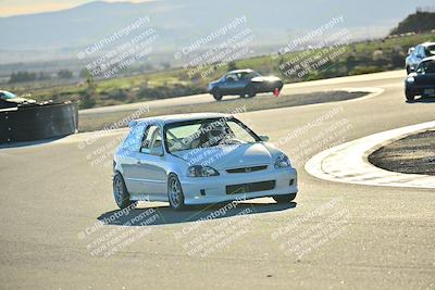 media/Dec-13-2025-Extreme Speed (Sat) [[d129ecb0b9]]/Beginner/Session 3 (Turn 5)/